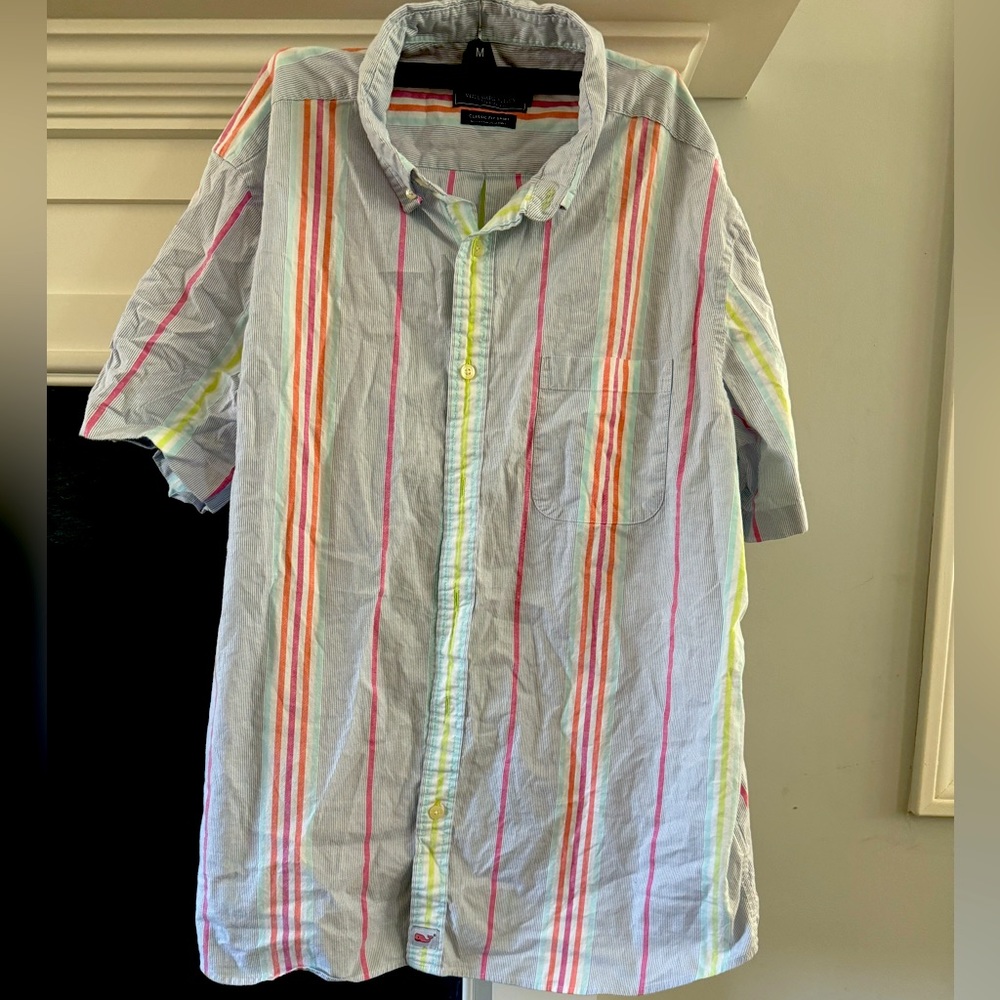Men’s Vineyard Vines shirt